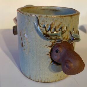 Moose pottery mug, VGUC
